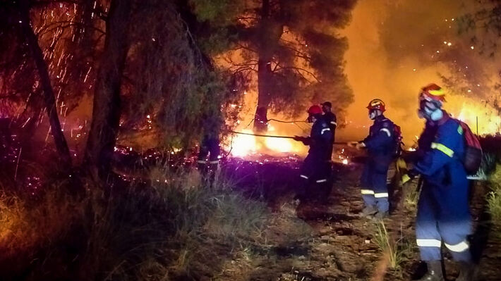 ΟΛΟΙ την ΠΑΡΑΣΚΕΥΗ 25 ΑΥΓΟΥΣΤΟΥ στις 7:30μμ στην πλατεία Συντάγματος