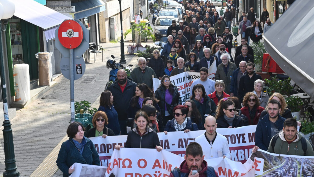 16 ΔΕΚΕΜΒΡΙΟΥ 2025-Απεργούμε, διαδηλώνουμε και βγάζουμε το δίκιο μας στον δρόμο!Συμμετέχουμε στο ΣΥΛΛΑΛΗΤΗΡΙΟ των Συνδικάτων στο ΣΥΝΤΑΓΜΑ στις 6.30 μ.μ. Οι εκπαιδευτικοί  συμμετέχουμε στη δράση του Συλλόγου μας ενημερώνοντας τον κόσμο για τα αιτήματά μας στην πλατεία Σημηριώτη στις 11 π.μ.